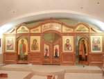 Установка резного иконостаса в Сезеновском монастыре