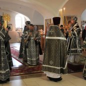 Литургия Преждеосвященных Даров архиерейским чином.
