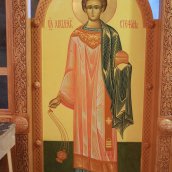 Новый резной иконостас и сени