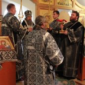 Литургия Преждеосвященных Даров архиерейским чином.