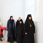 "Горы и холми, взыграйте, пустыня Афонская, возвеселися"