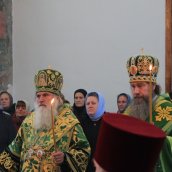 "Горы и холми, взыграйте, пустыня Афонская, возвеселися"