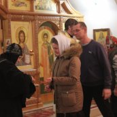 "Явися Спас, благодать и истина, во струях Иорданских"