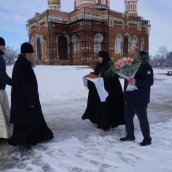 "Серафимой, сиречь пламенем, нареклася еси..."