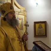 Архиерейская служба в Сезеновской обители