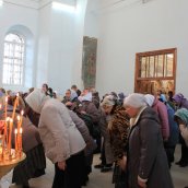 "Горы и холми, взыграйте, пустыня Афонская, возвеселися"