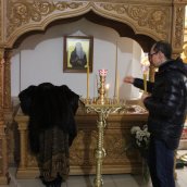 "Явися Спас, благодать и истина, во струях Иорданских"