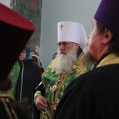 "Горы и холми, взыграйте, пустыня Афонская, возвеселися"