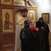 "Явися Спас, благодать и истина, во струях Иорданских"