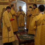 Архиерейская служба в Сезеновской обители