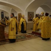 Преосвященнейший Владыка Максим совершил всенощное бдение в Сезеновском монастыре