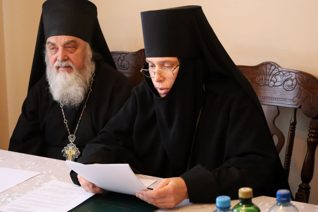 Доклад настоятельницы Сезеновского Иоанно-Казанского женского монастыря игумении Феофании (Проценко)