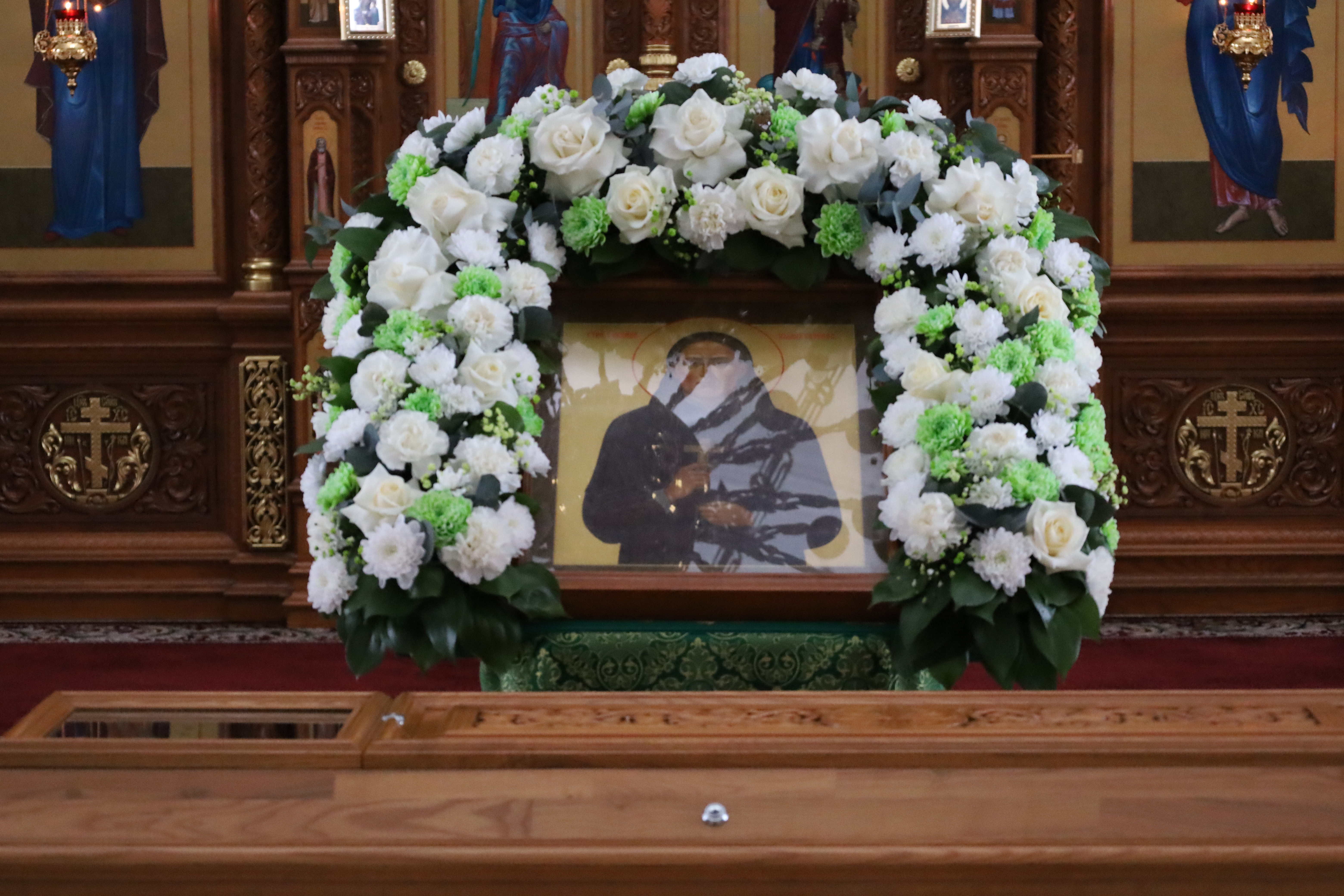 "Наста Богоносе, солнца светлейший твой праздник"