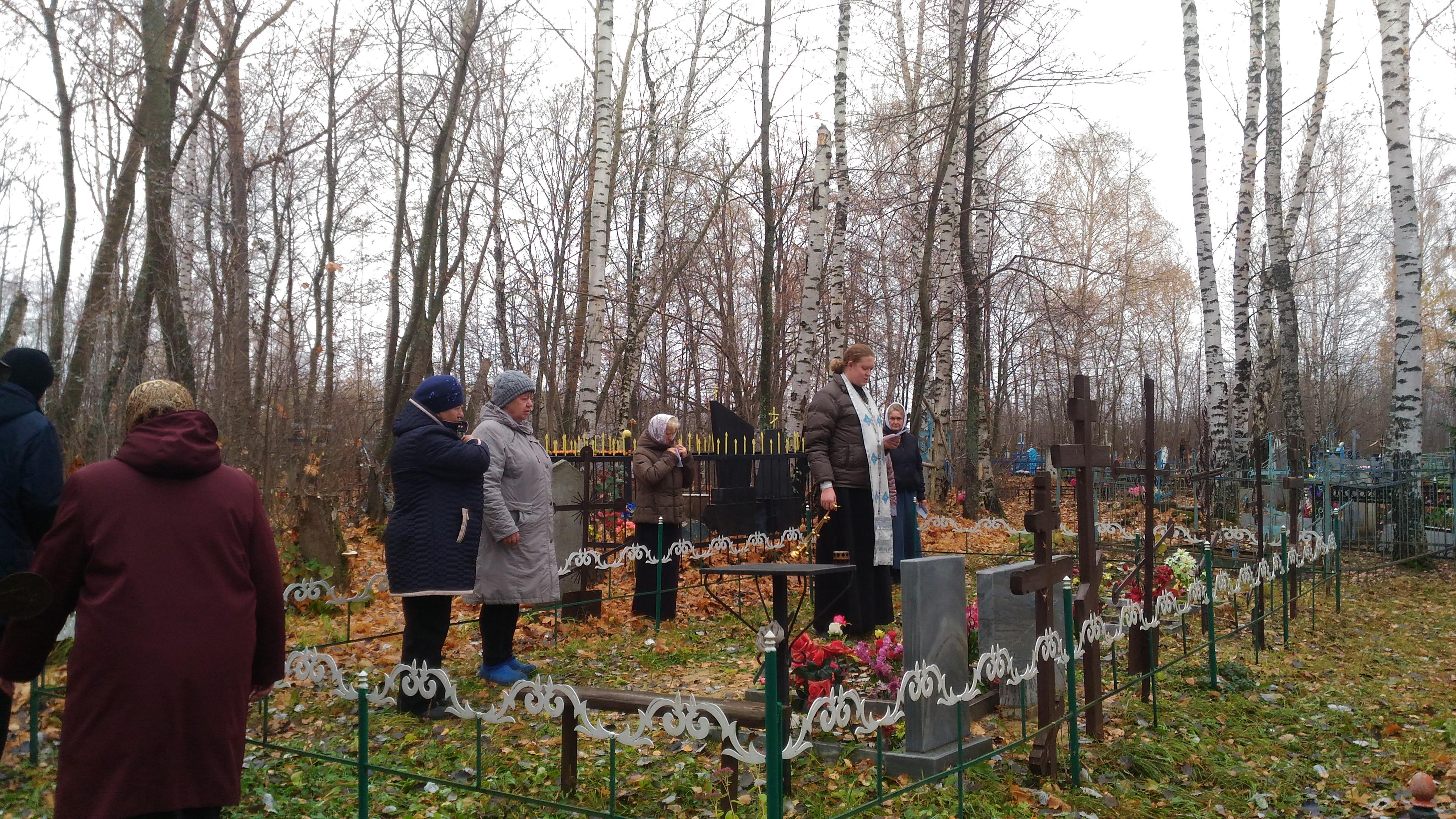 17 апреля. Радоница. Поминовение усопших.