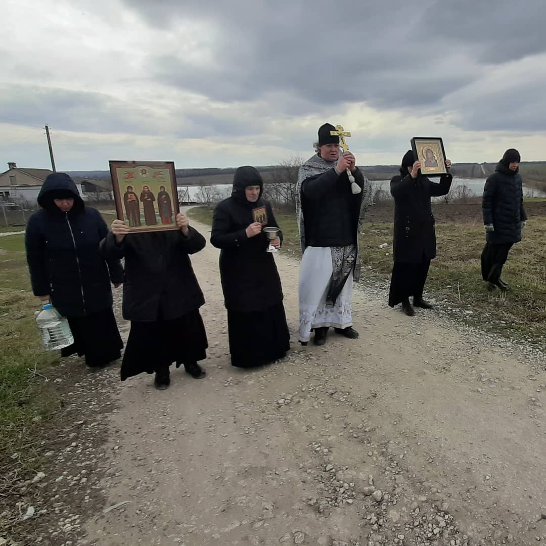 Крестный ход во время вредоносного поветрия 