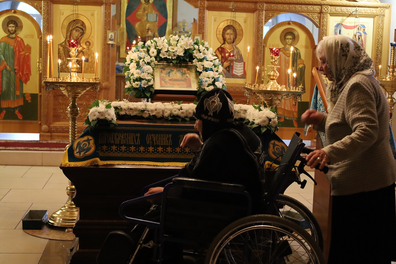"В РОЖДЕСТВЕ ДЕВСТВО СОХРАНИЛА ЕСИ, ВО УСПЕНИИ МИРА НЕ ОСТАВИЛА ЕСИ" — фото 21