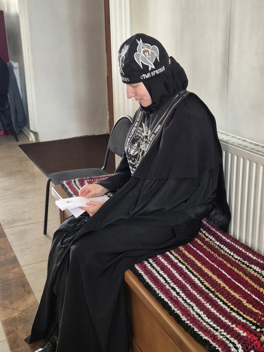 В Троицкую  родительскую субботу в Сезеновском монастыре прошли заупокойные богослужения. — фото 5