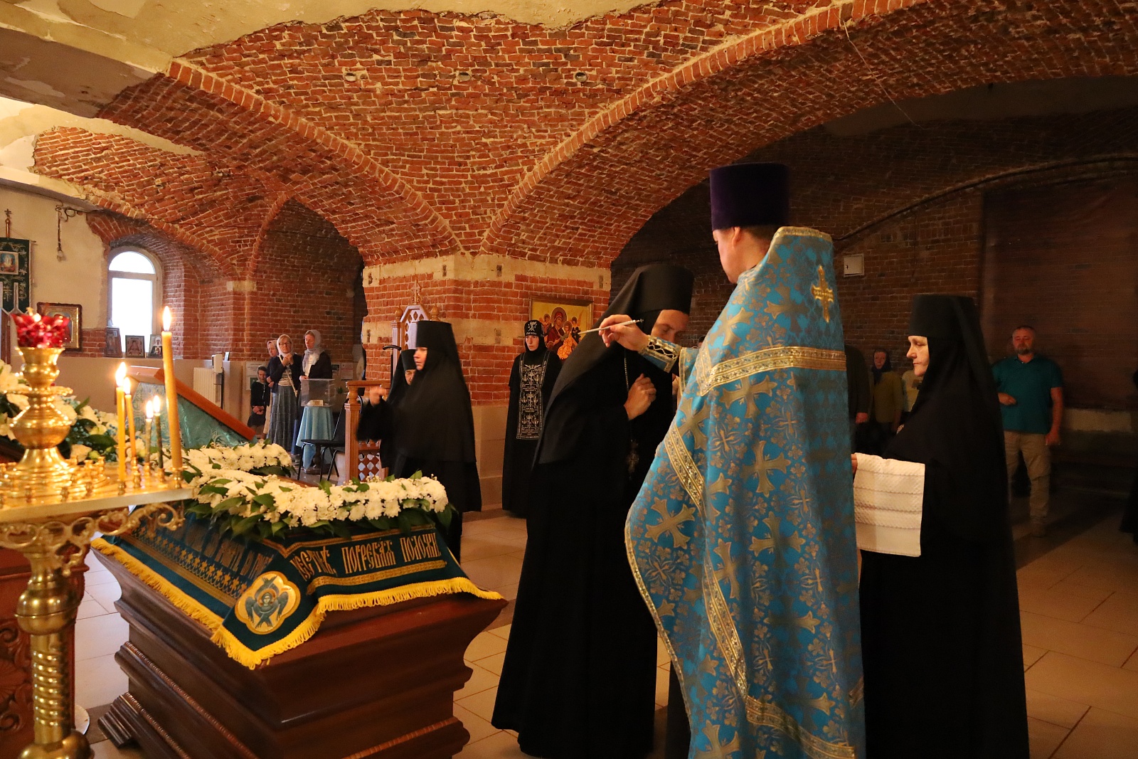 "В РОЖДЕСТВЕ ДЕВСТВО СОХРАНИЛА ЕСИ, ВО УСПЕНИИ МИРА НЕ ОСТАВИЛА ЕСИ" — фото 18