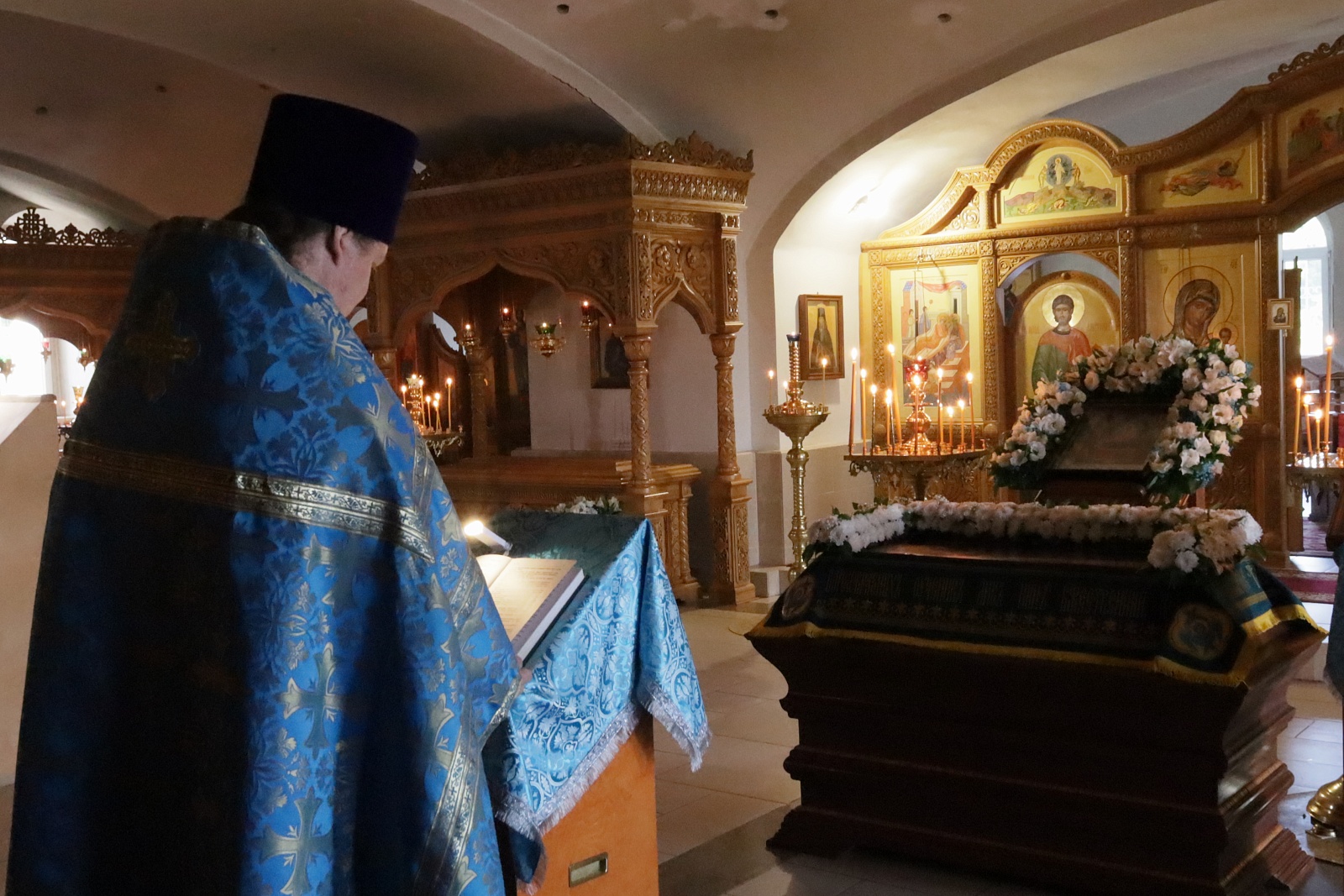 "В РОЖДЕСТВЕ ДЕВСТВО СОХРАНИЛА ЕСИ, ВО УСПЕНИИ МИРА НЕ ОСТАВИЛА ЕСИ" — фото 6