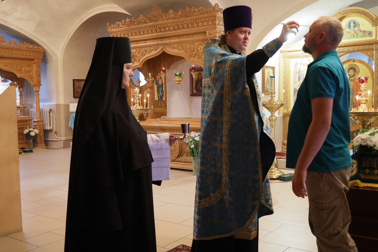 "В РОЖДЕСТВЕ ДЕВСТВО СОХРАНИЛА ЕСИ, ВО УСПЕНИИ МИРА НЕ ОСТАВИЛА ЕСИ" — фото 24